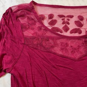 Lace detail shirt, raspberry color